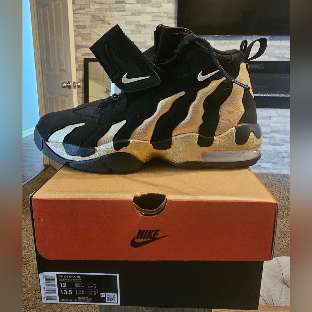 Deion Sanders Dt Max 96 Nike Black and White Sneakers